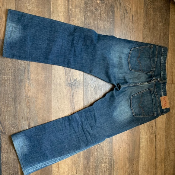 Donating soon Guess Short Length Cotton Jeans - Picture 8 of 13